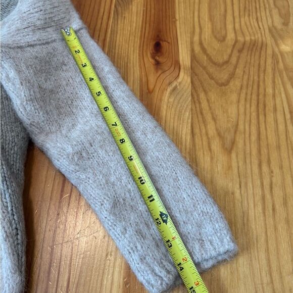 Humanoid V-Neck Sweater Gray/Tan 3/4 Sleeve Alpaca Blend Womens SMALL - Picture 7 of 9